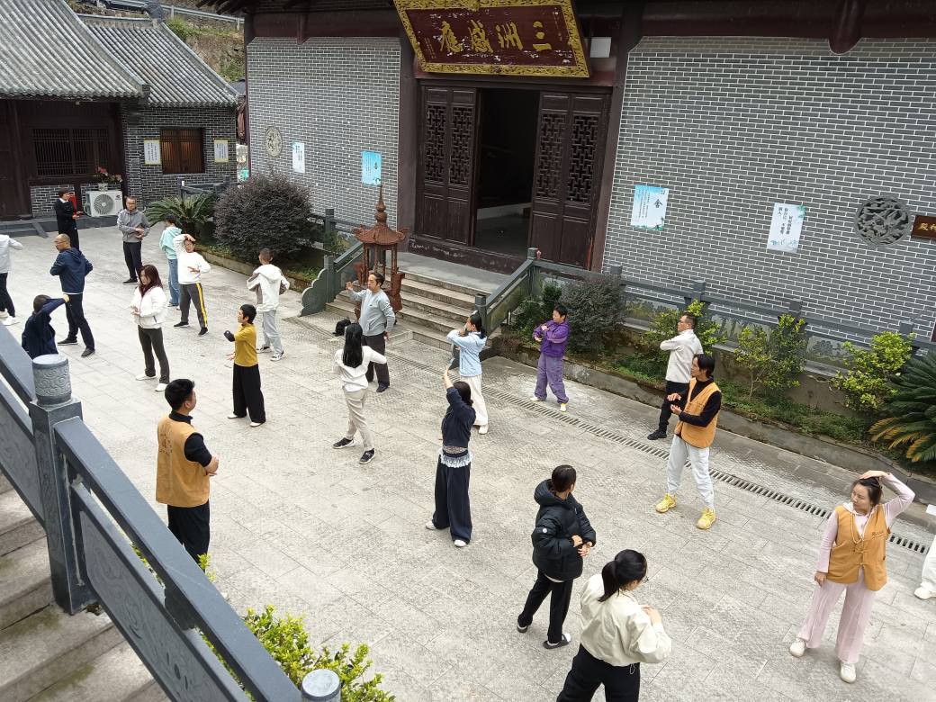 【觉醒身心，重塑日常】玄同禅院易筋经养生实修课圆满落幕